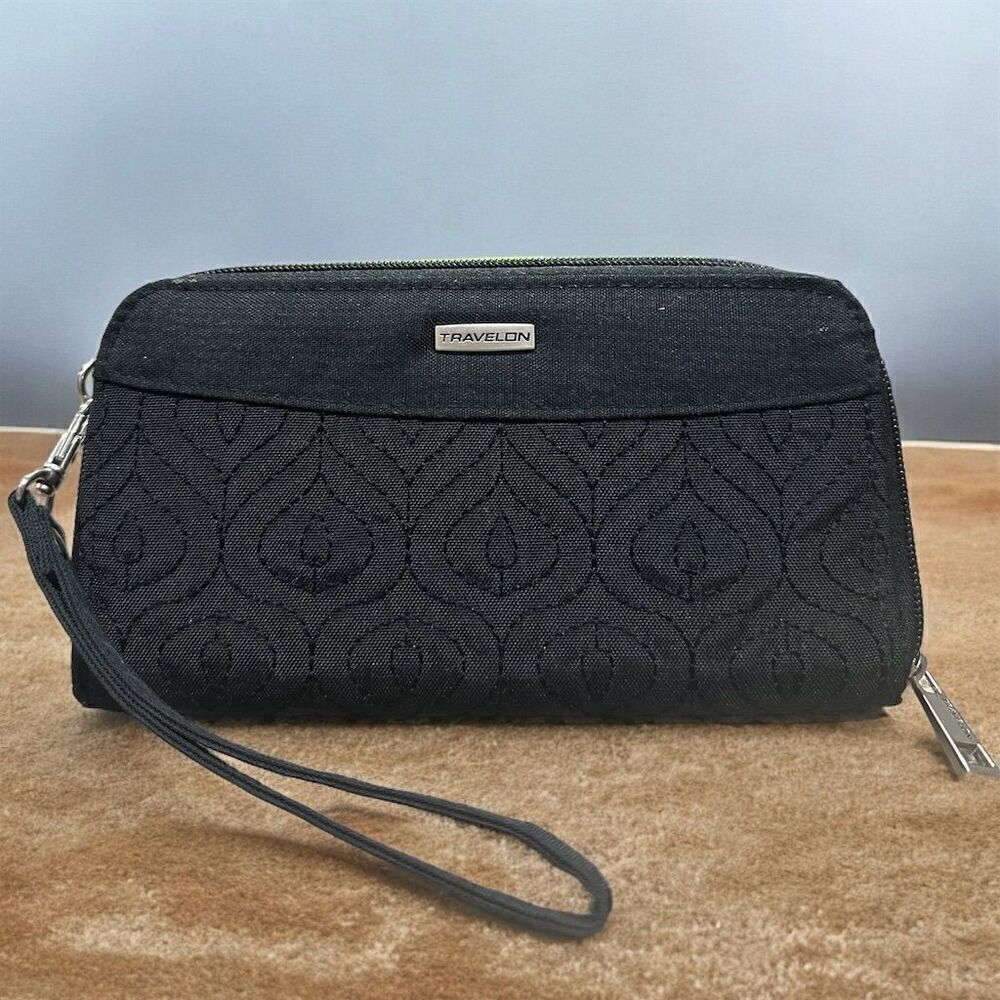 Travelon Black Nylon RFID Blocking Clutch Wristlet Wallet Floral Lining Zip